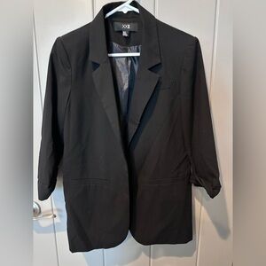 Forever 21 Women’s shoulder padded blazer!